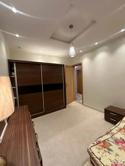 شقه مفروشه احد رفيده طريق الواديين خلف قاعه الفيروز 2
