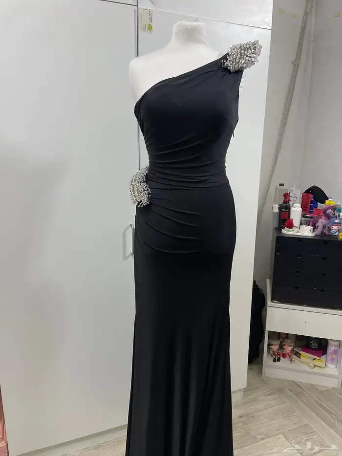 فساتين مستمعمله السعر ما نختلف عليه 54