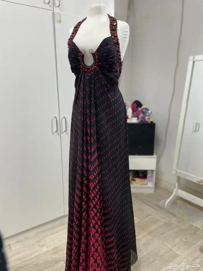 فساتين مستمعمله السعر ما نختلف عليه 38