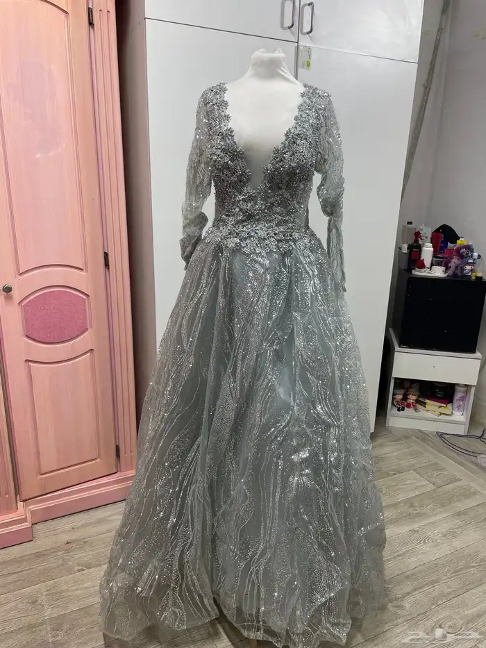 فساتين مستمعمله السعر ما نختلف عليه 0