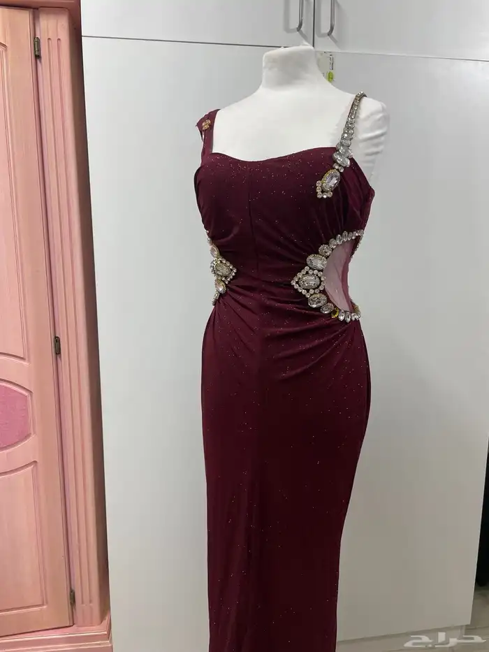 فساتين مستمعمله السعر ما نختلف عليه 55