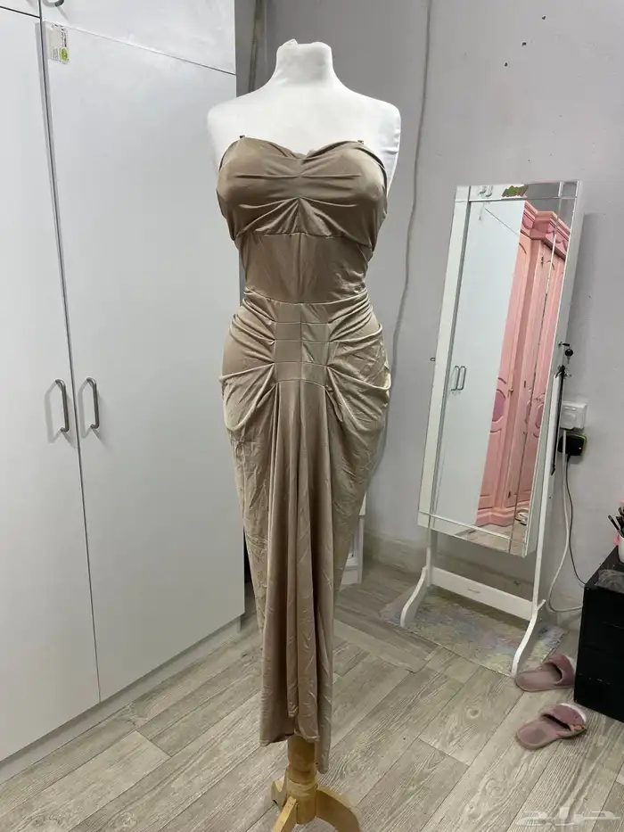 فساتين مستمعمله السعر ما نختلف عليه 36