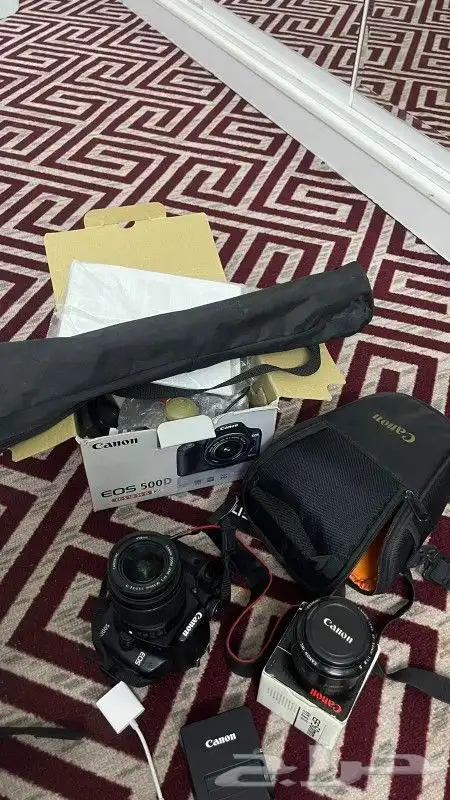 كاميرا كانون 500d نظيفه شبه جديده بجميع ملحقاته ومعه عدستين 2