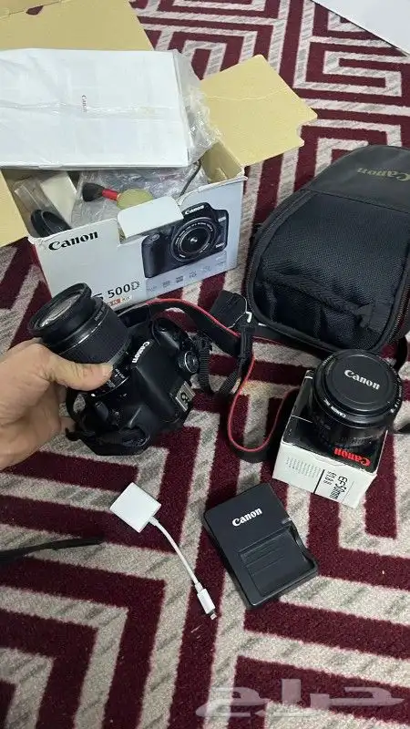 كاميرا كانون 500d نظيفه شبه جديده بجميع ملحقاته ومعه عدستين 1