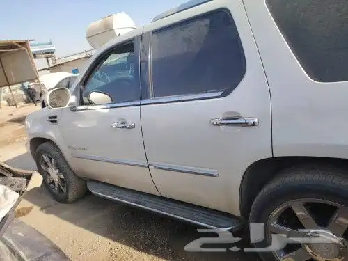 اسكاليد موديل 2008 3