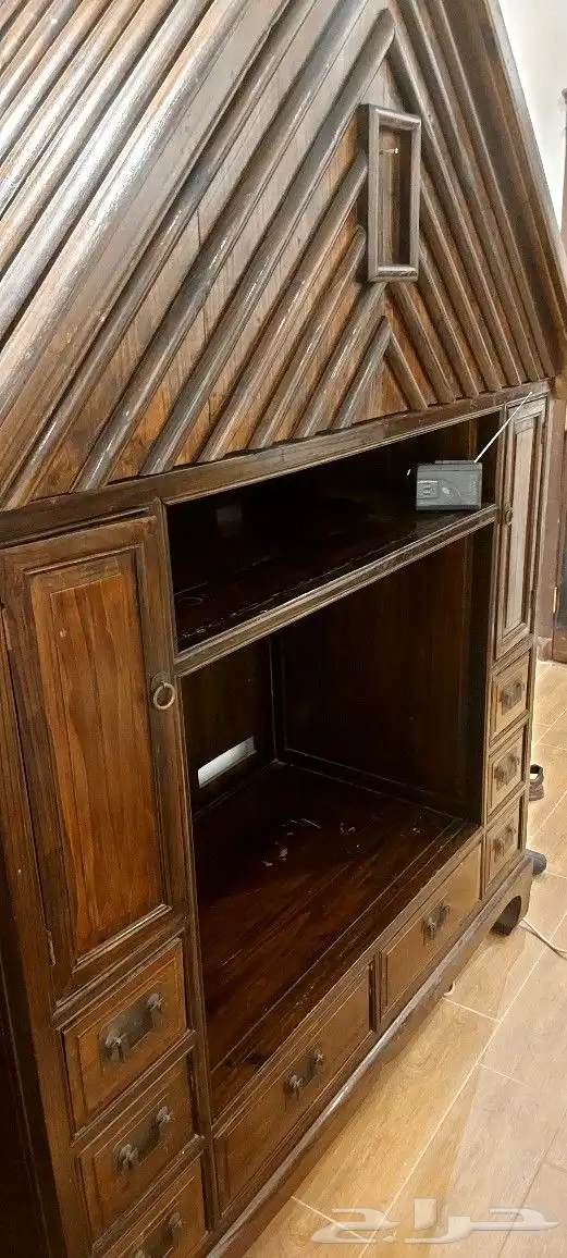 دولاب تلفزيون تراثي كبير 1