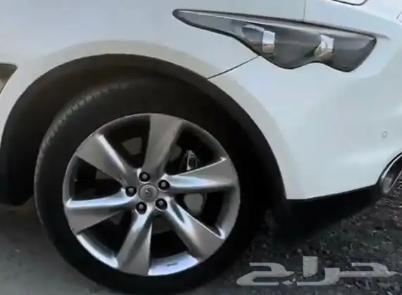 للبيع طقم جنوط QX70s -FX50s 1