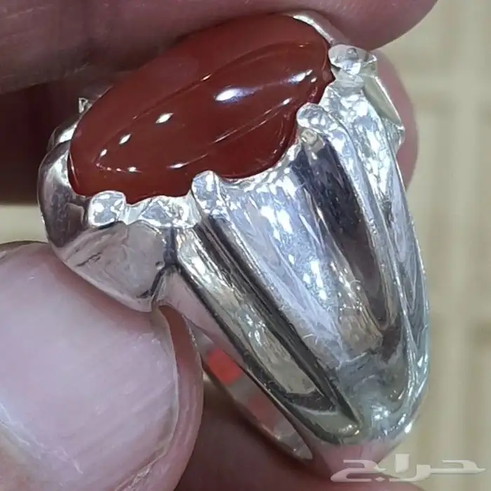 خاتم عقيق يماني كرزي دموي 2