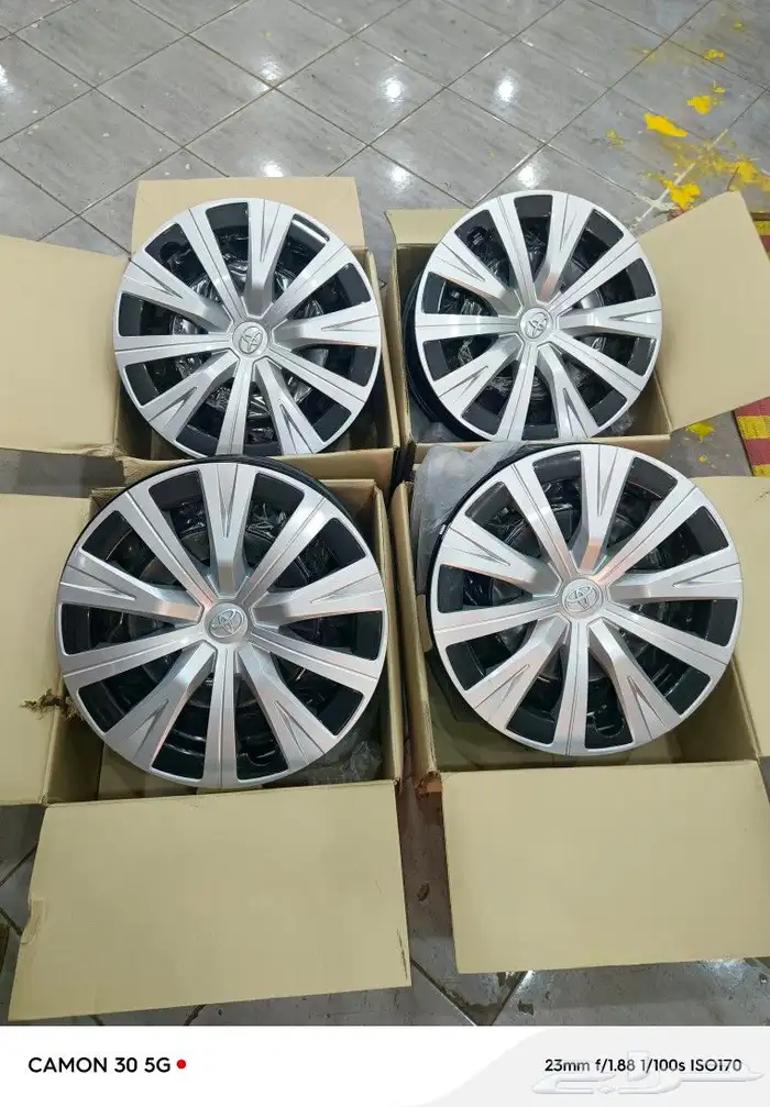 جنوط كامري حديد اصلي وكاله مع الطيس وصواميل 5