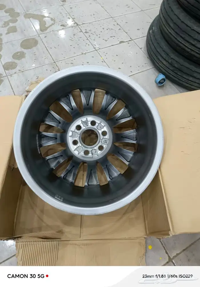 جنوط لاندكروزر 2022 مقاس 20 اصلي وكاله 3