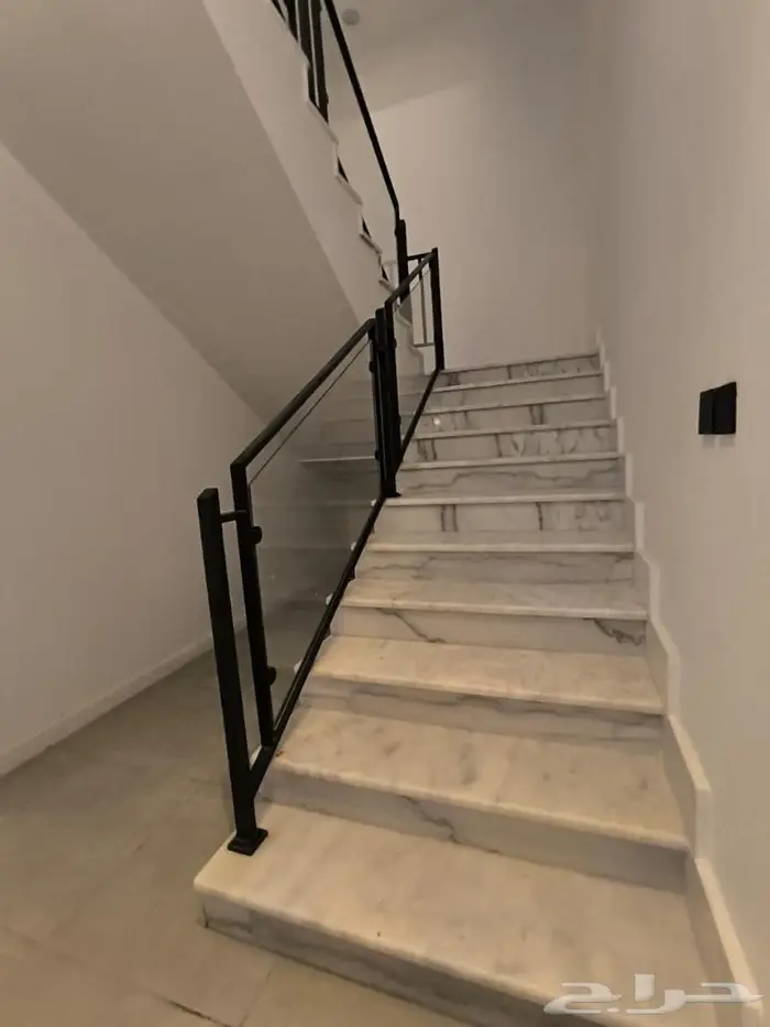 فيلا فاخرة للبيع في حي الياقوت جدة 1