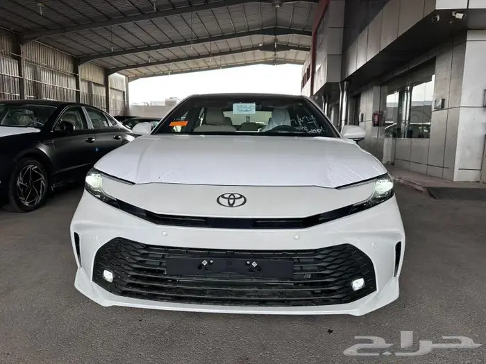كامري 2025 ا اي LE هايبرد 12