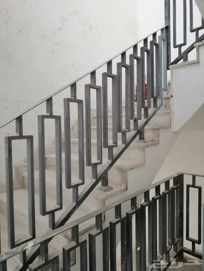 ورشه حداده جميع انواع الحداده ابواب شبابيك هناجر 21