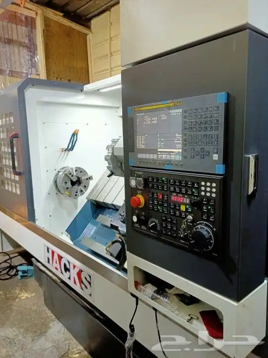 ماكينة مخرطه وفريز CNC 2