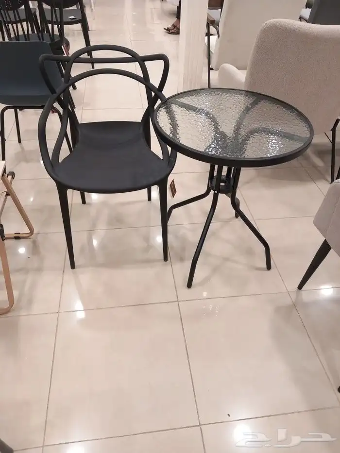 طاولات وكراسي خارجيه فايبر وطاولات قزاز 3