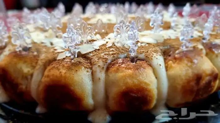 خليه نحل سينابون بالقرفه محشي جبن الرياض 2