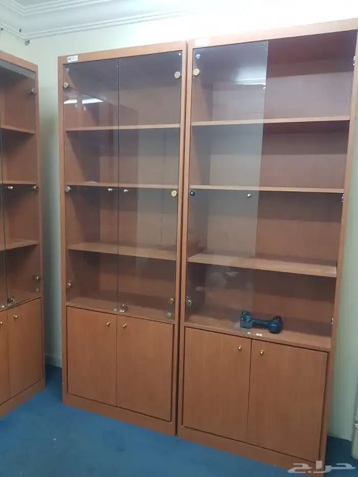 دواليب ومكاتب ادارية وكراسي ومغاسل ومطابخ 0