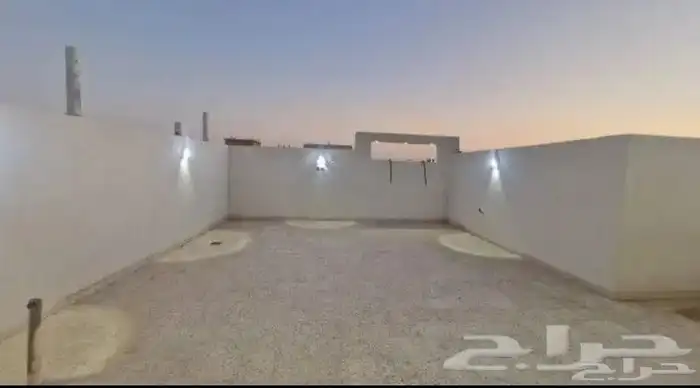 فيلا دبلكس للبيع حي العريجاء 16