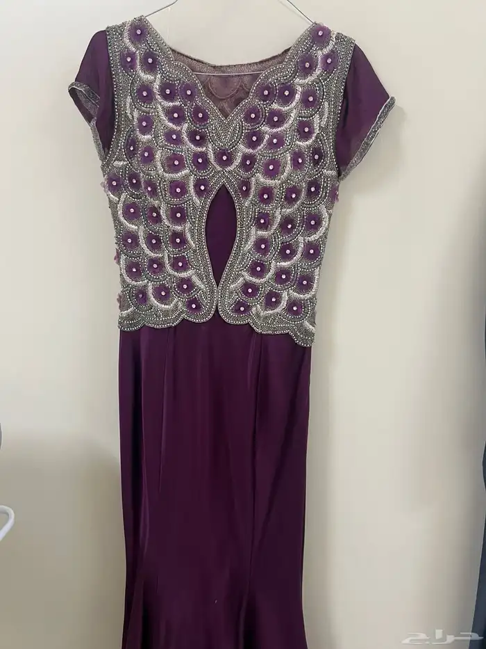 للبيع فستان زفاف لبس مرتين ب250  فقططط 1