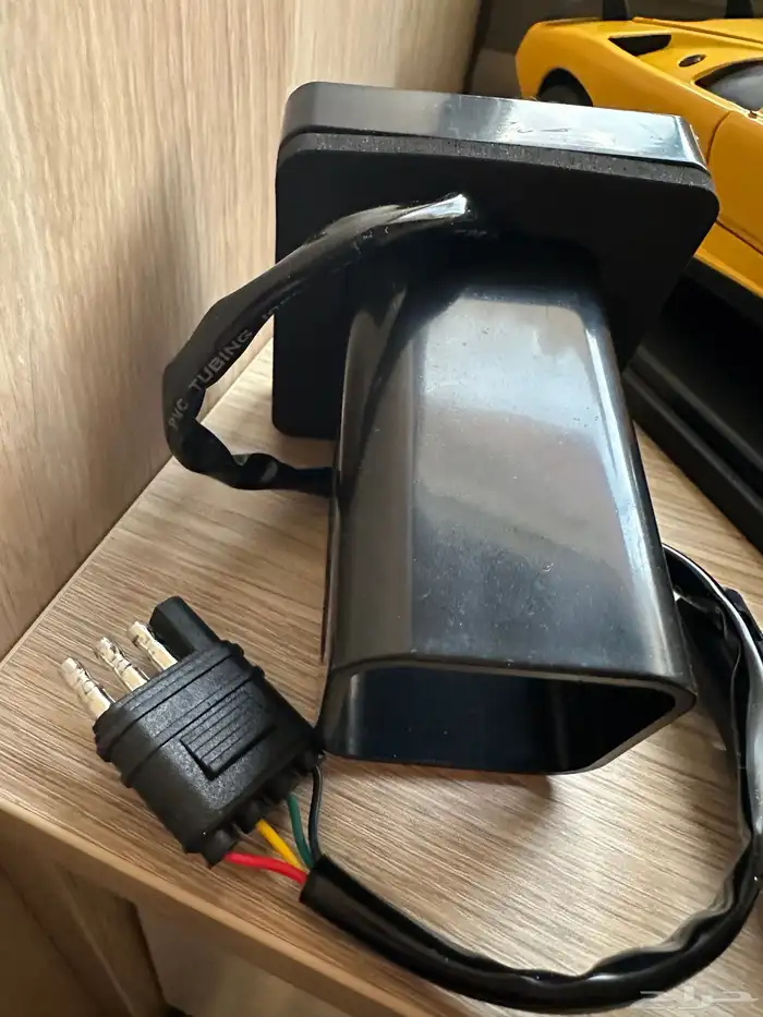 اصطب مقطورة خلفي ثلاثي 3