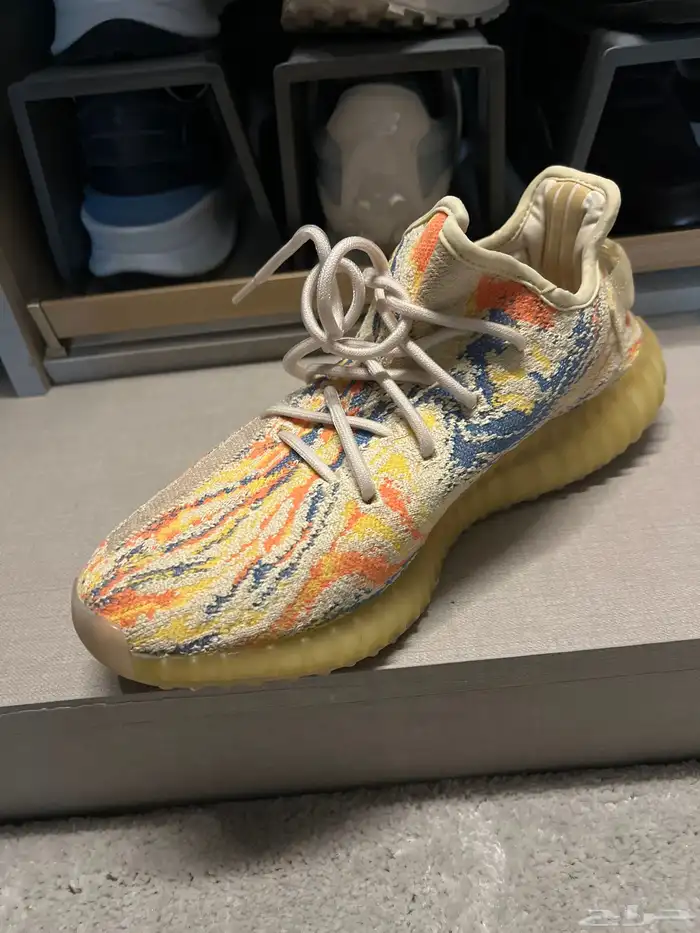 جزمه رجاليه يزي yezzy 0