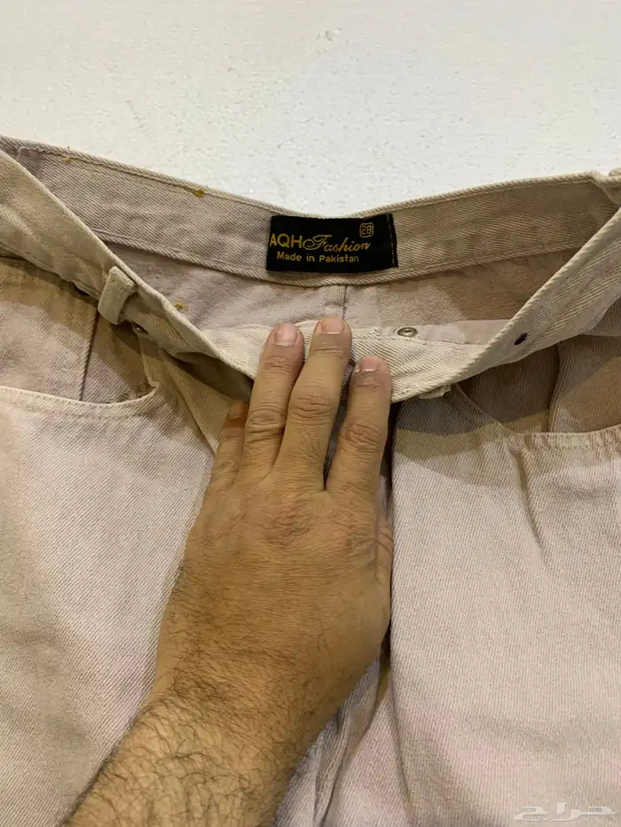 ملابس جنز و قمصان و قبوع و شرابات 83