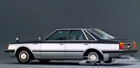 قزاز ابواب لوريل 200L 84-81 ياباني 0