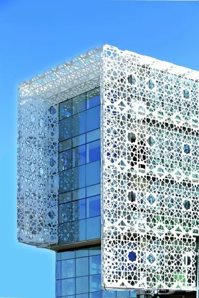 قص ليزر 32