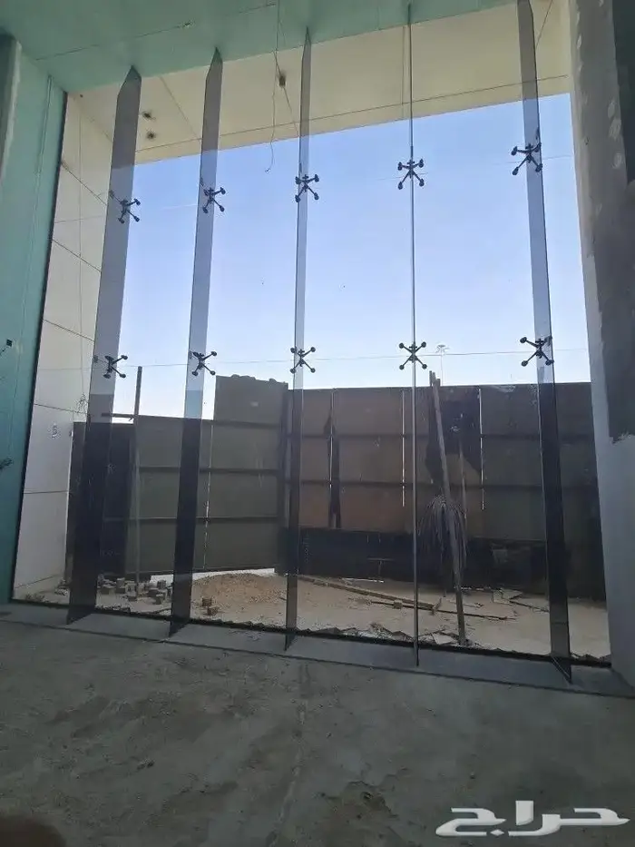 واجهات زجاج سكريت اسود اسبيدر الرياض 0