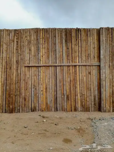 يوجد بيع واجار جميع الاخشاب والجكات رقم ت 3