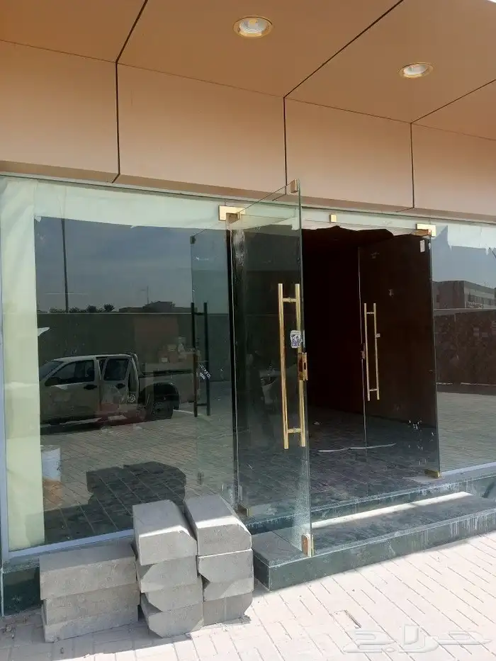 توريد وتركيب زجاج سكريت 1