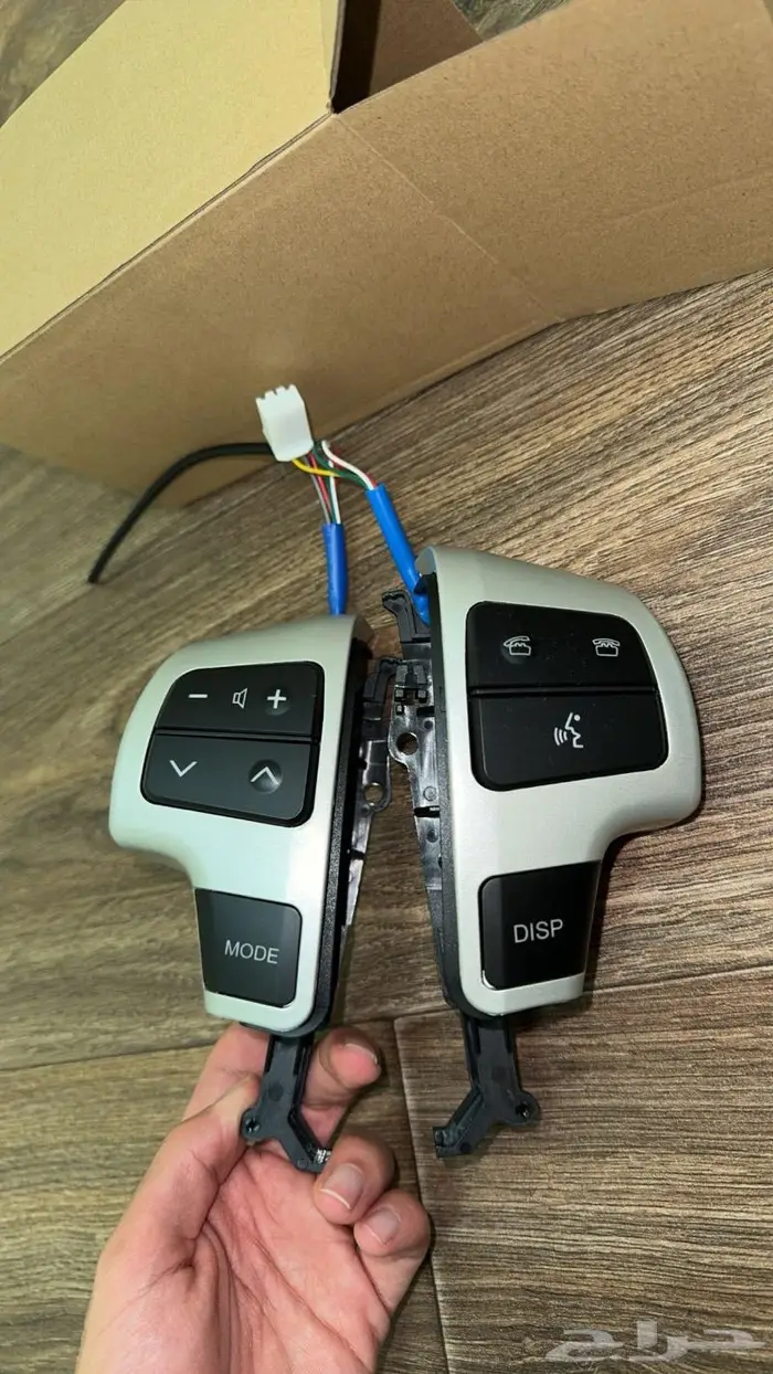 ازرار تحكم دركسون لاندكروزر 2008-2012 0