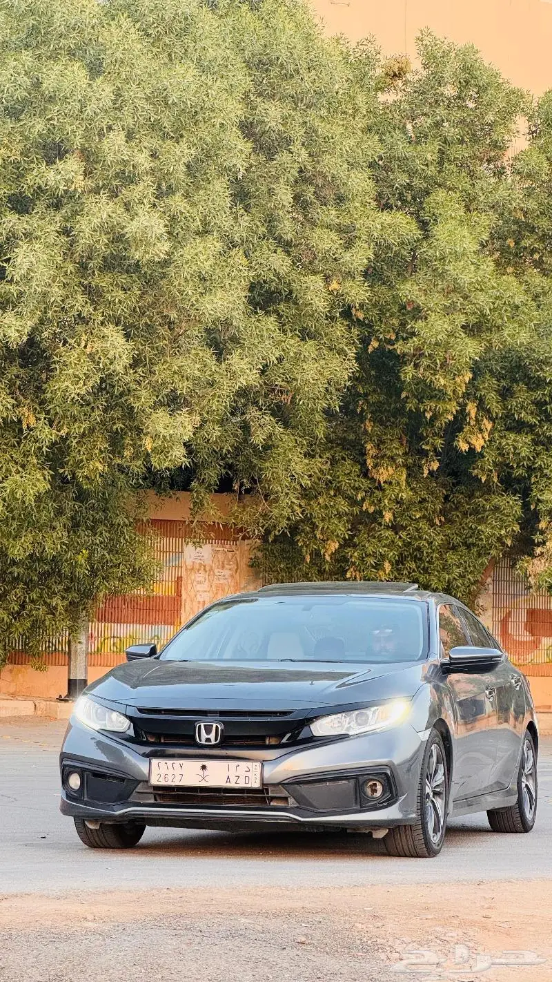2020  Automatic  173000 KM  Honda Civic هوندا سيفيك 1