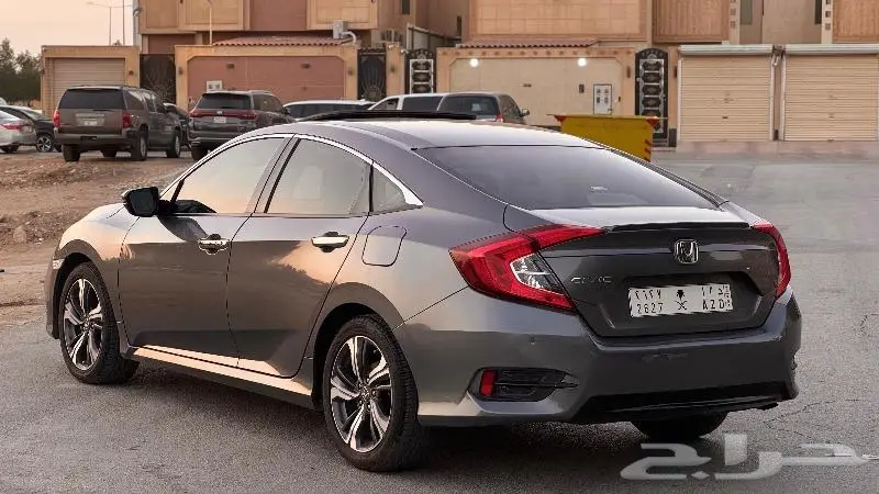 2020  Automatic  173000 KM  Honda Civic هوندا سيفيك 3