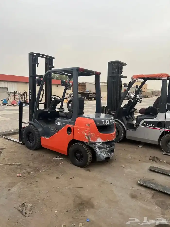 تاجير رافعات شوكية فوركلفت للايجار اليومي والشهري مشوار 10
