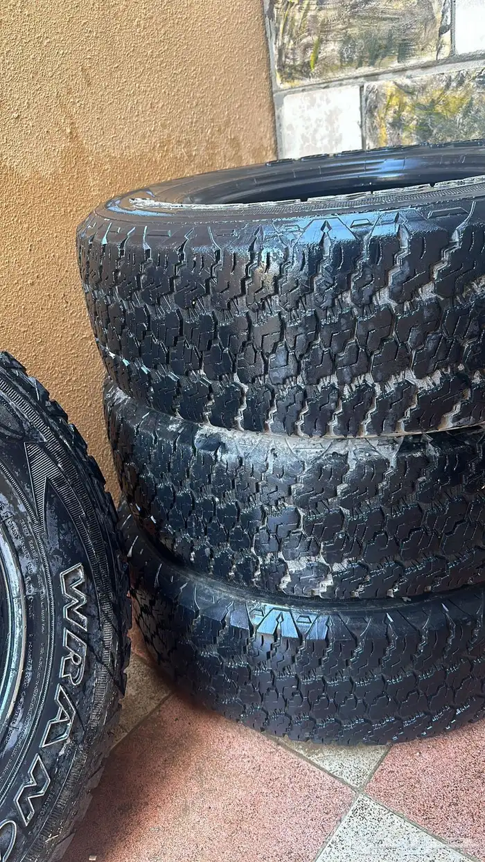 للبيع كفرات مستخدمة نسبة80بالمية نظيفة 4