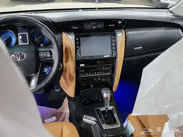 تويوتا فلونشر بنزين Vx3 الموديل 2025 1