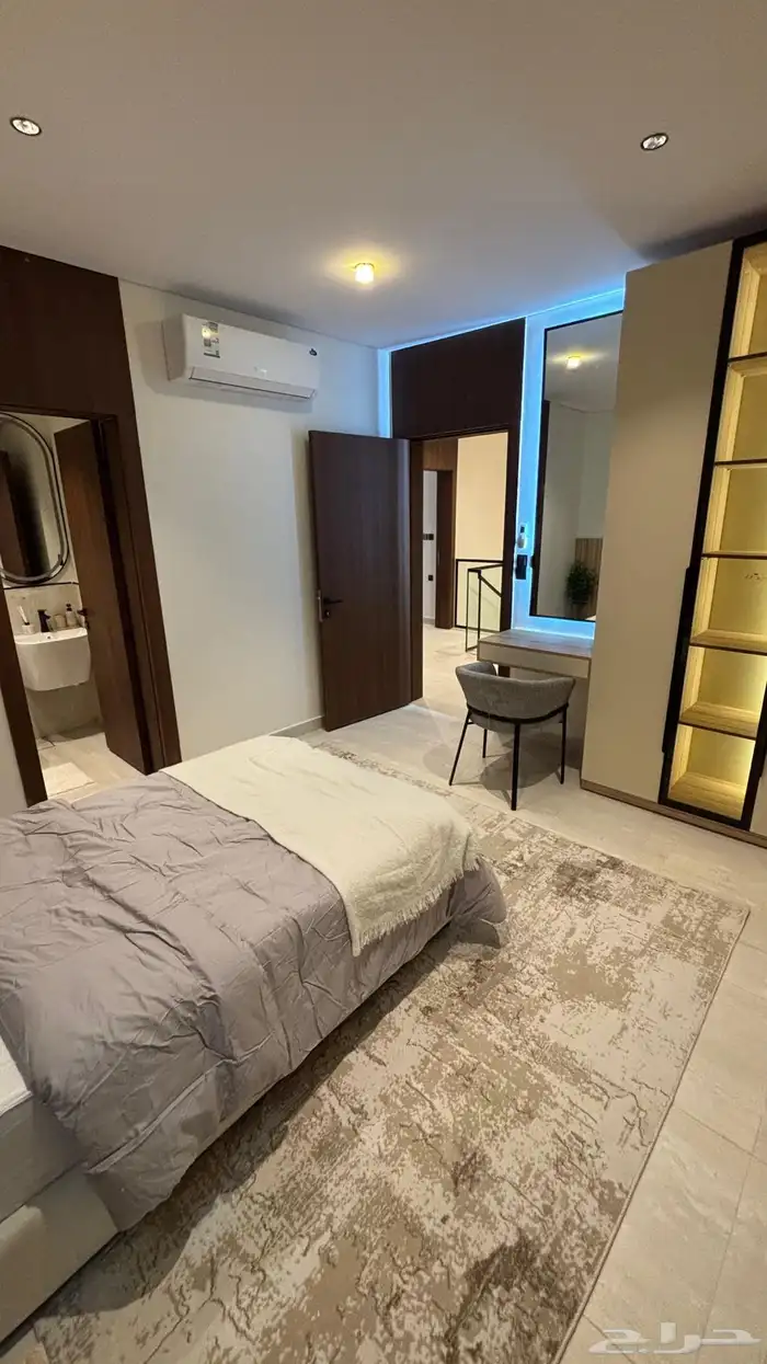 شقة ب5 غرف نوم في البدراني داخل الحد 12