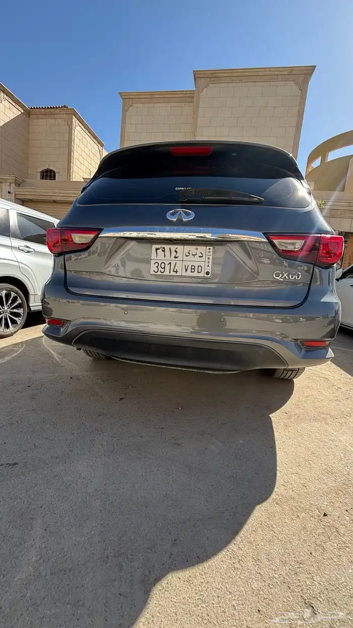 جيب انفينتي QX 60 1
