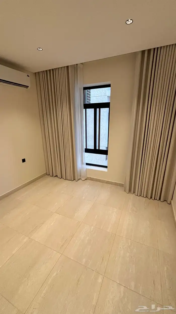 شقة ب5 غرف نوم في البدراني داخل الحد 15