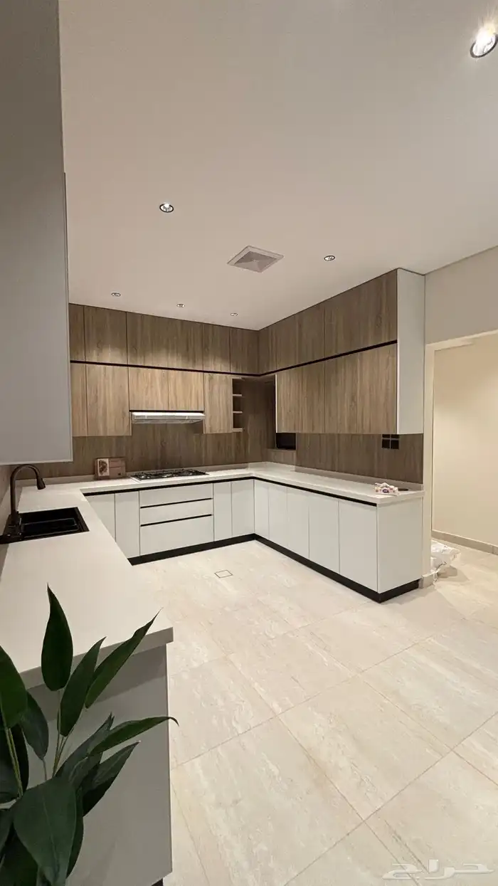 شقة ب5 غرف نوم في البدراني داخل الحد 1