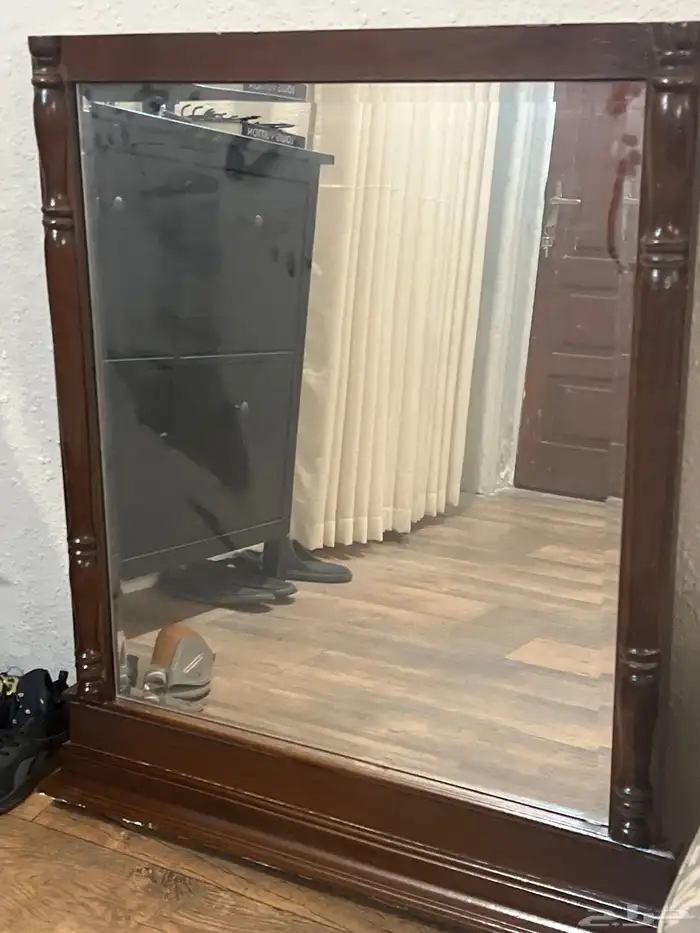 مرايا تسريحة خشبي 0