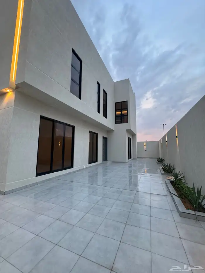 للبيع مجموعة فلل غرب عنيزه في حي المحمديه 1