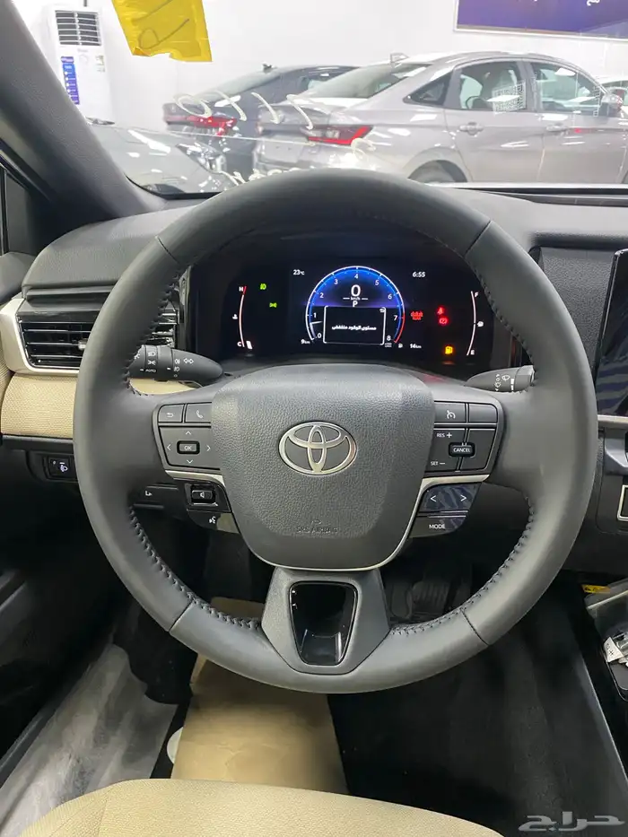 كامرى 2025 نص فل LE بنزين ابيض 9