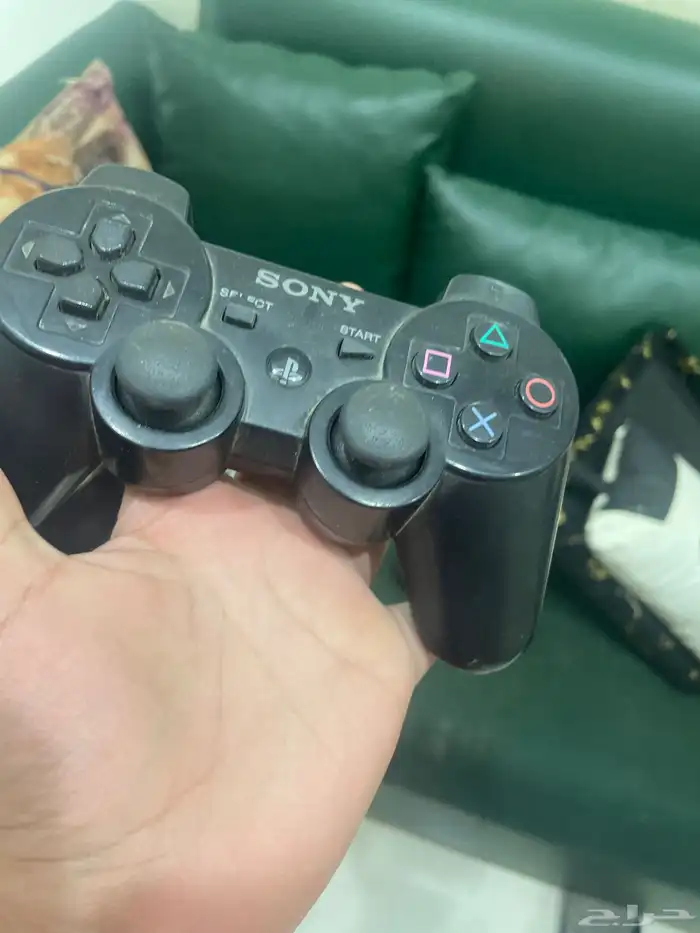 سوني 3 معه سلك بس ما معه العاب 1