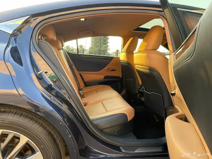 لكزس Es300h الموديل 2022 (تم البيع) 31