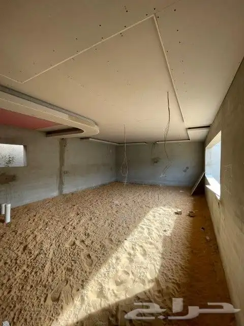 للبيع شاليه بحي الحمر 2