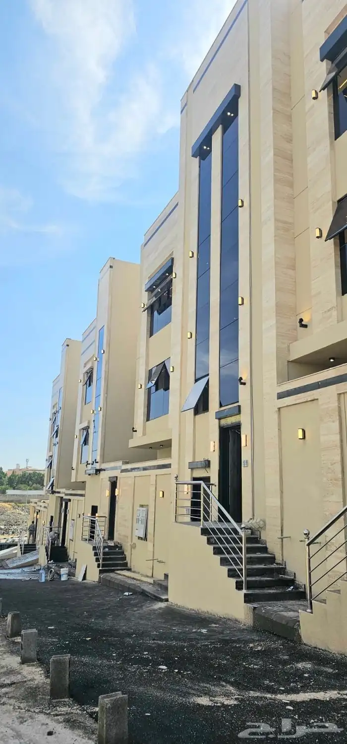شقق علوية بأرقى موقع ومشروع بحي الضيافة ع طريق ابها الخميس 52