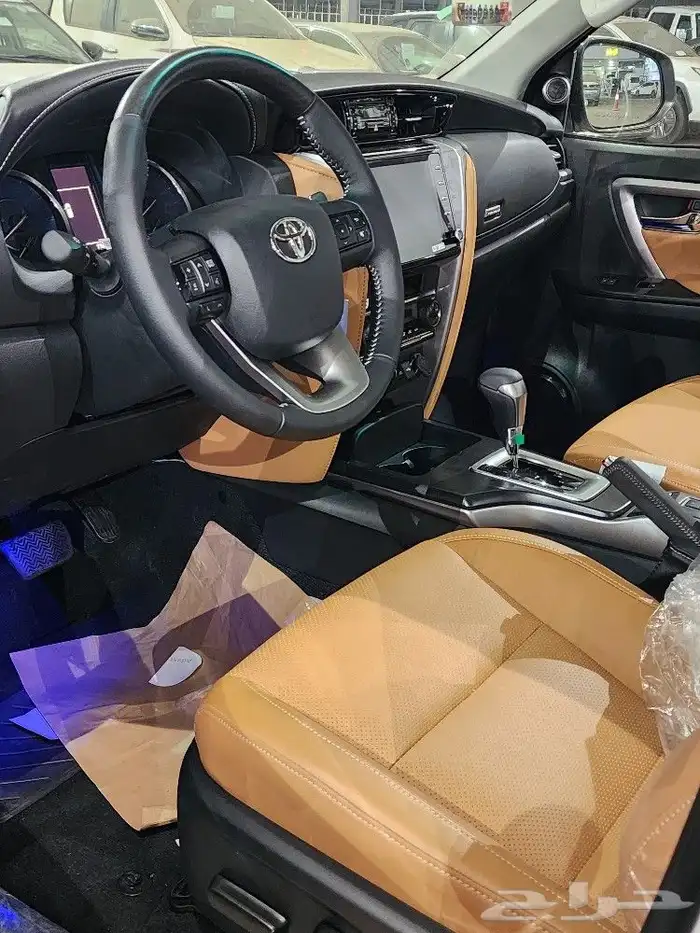 تويوتا فلونشر بنزين Vx3 الموديل 2025 7