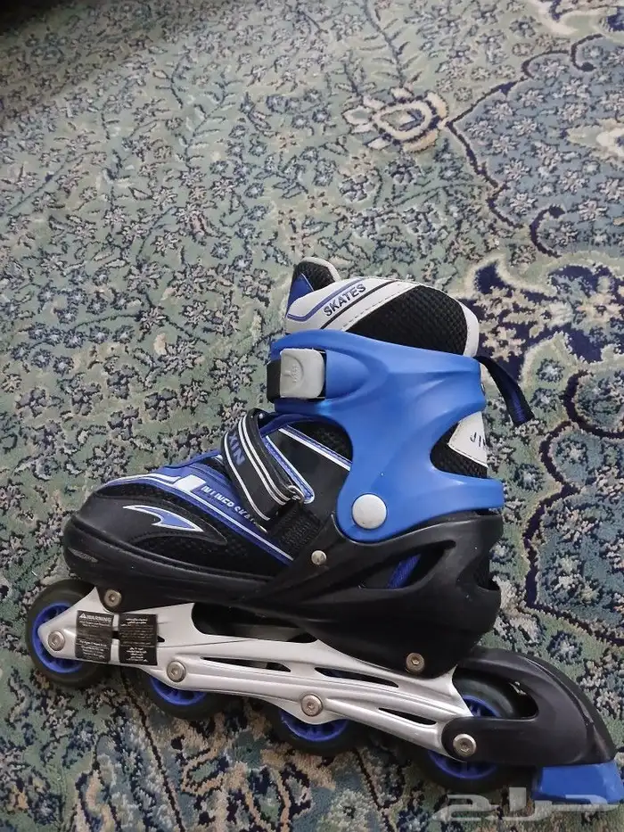 حذاء تزلج فيه كفرات 0